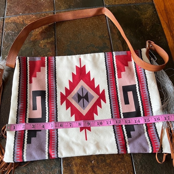 ❤️ Southwestern Aztec Boho Cowgirl Vegan Purse Tote Bag Brand New Condition ❤️ - Picture 11 of 13
